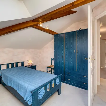 Villa La Robert - 4 *